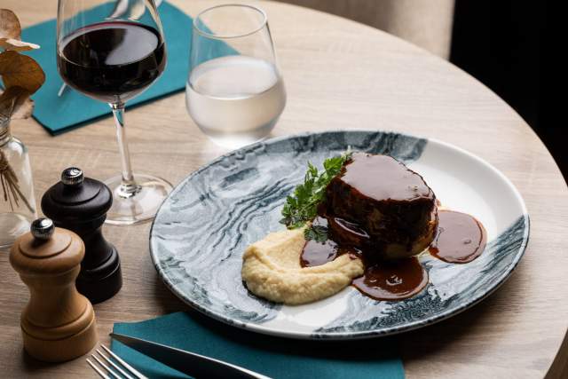 → Le Petit Thiou · Restaurant Annecy Cran-Gevrier